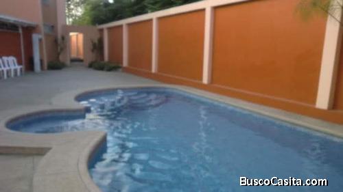 CASA CON AREA DE NEGOCIO Y AREA SOCIAL DE OPORTUNIDAD 