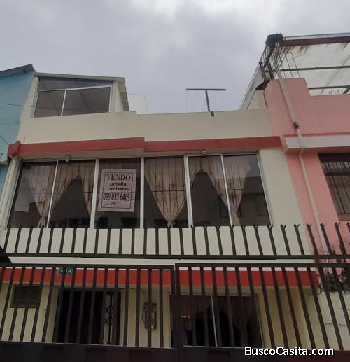 HERMOSA CASA FAMILIAR DE VENTA SECTOR CARCELEN