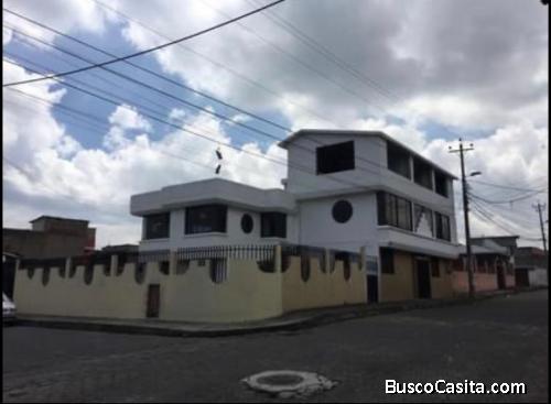 VENDO CASA EN LA CDLA DEL EJERCITO