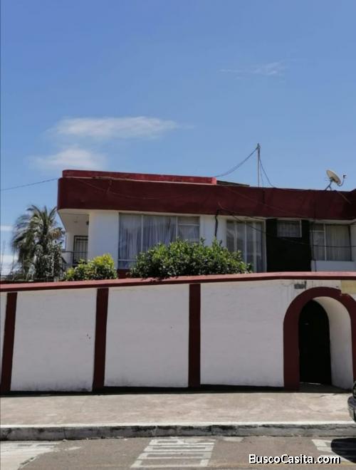 VENDO HERMOSA CASA NORTE DE QUITO