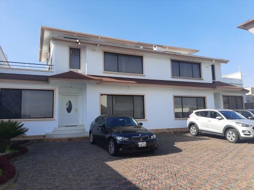 San José del Valle, casa amoblada en venta en conjunto de 3 casas, 300m2 de construcción