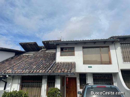 CASA EN VENTA NORTE DE QUITO SECTOR DAMER 1