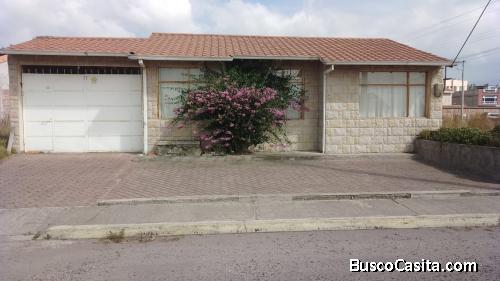 DE OPORTUNIDAD SE VENDE HERMOSA CASA EN LA URB. PRIVADA CAMINOS DEL SOL, GUANO, JUNTO A LAS ACACIAS