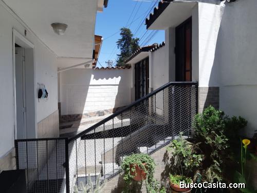 CASA CARCELÉN ALTO - A DOS PASOS DE HOSPITAL SAN FRANCISCO - IESS -