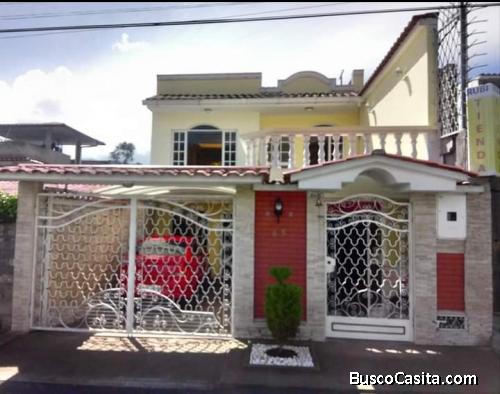 Hermosa casa, ubicada en el mejor sector de Tambillo 