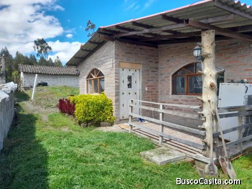 SE VENDE HERMOSA CASA DE CAMPO CON LOTE DE TERRENO