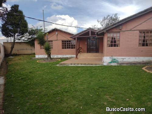 DE OPORTUNIDAD VENDO CASA AMPLIA Y ACOGEDORA