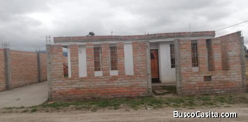 Vendo casa en la provincia del Carchi Canton Montufar Parroquia La paz Barrio Centro