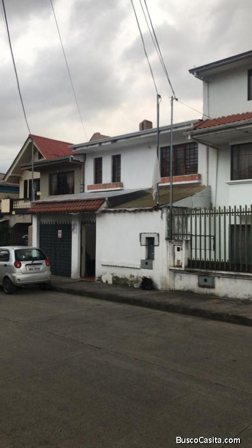 vendo casa de 2 pisos