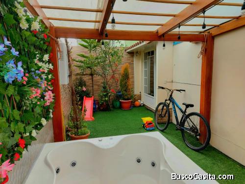 Vendo Hermosa Casa, Diseño Único, Oportunidad!