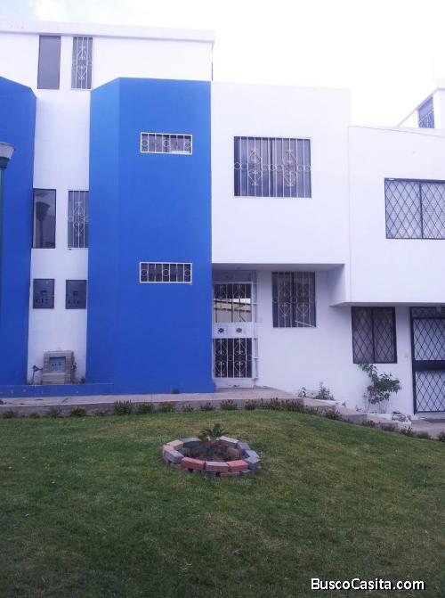 VENTA DE CASA SECTOR VIA MARIANAS FRENTE COLEGIO MAURICE RAVEL