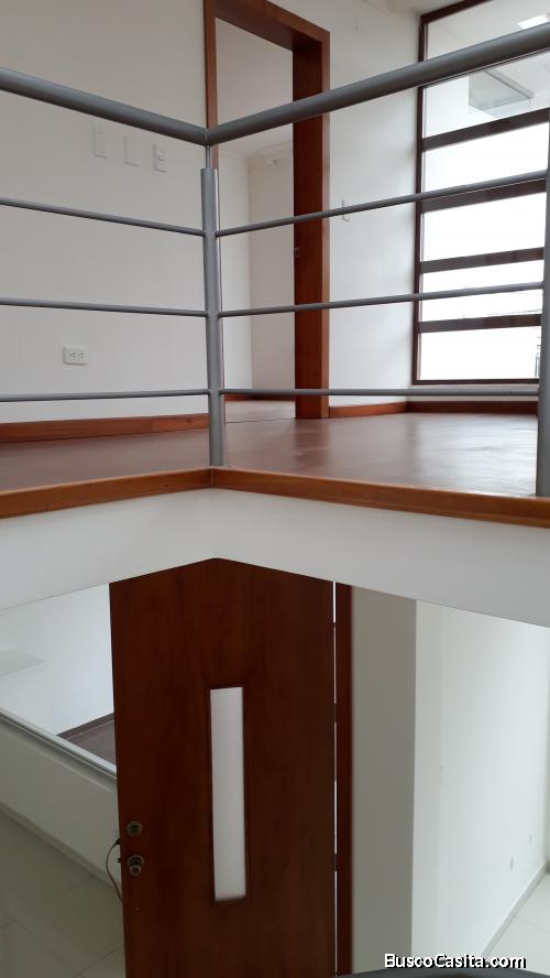 HERMOSA CASA CON ACABADOS DE PRIMERA