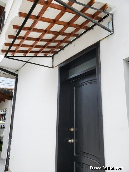 ARRIENDO CASA EN URBANIZACIÓN LA COLINA - SANGOLQUÍ