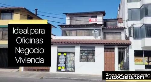 Amplia casa con local comercial en el sector La Kenedy