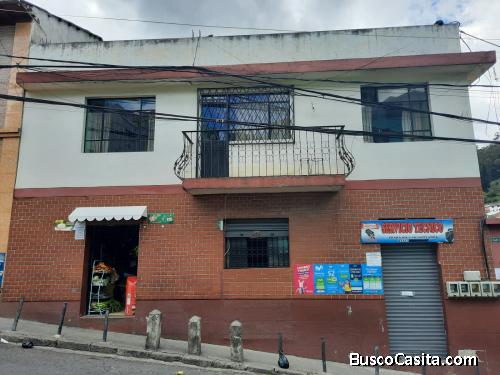Se vende casa rentera con locales comerciales