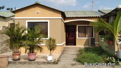 Venta de casa en la Joya  - Gema