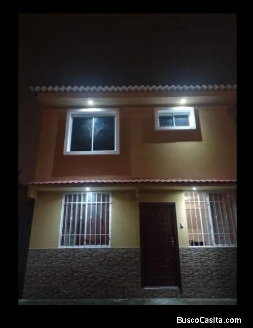 Casa Mucho Lote 2 Urb Valle Víctoria 