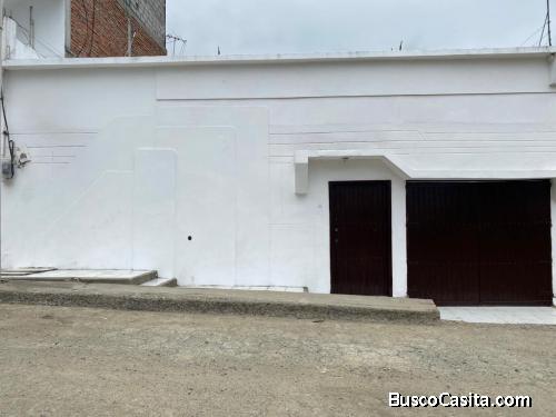 VENDO VILLA CON PISCINA EN SECTOR HOSPITAL Y CLINICAS MANTA 