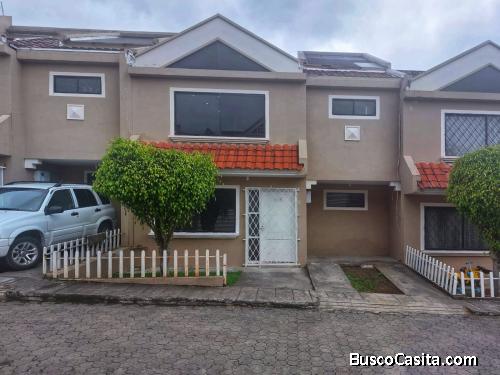 Vendo  Hermosa Casa, Sector Norte 