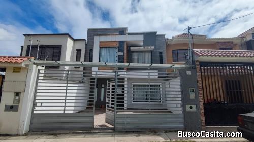 SE VENDE CASA DE DOS PLANTAS EN CUENCA ZONA SUR
