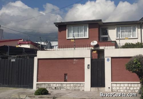 De Oportunidad Casa Rentera en Venta, Quito Norte