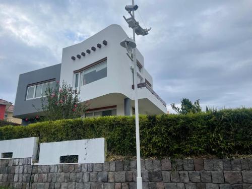 NAYON, vendo propiedad en conjunto, Terreno 770m2, construcción 378m2, 3 alcobas