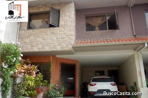 CASA EN URBANIZACION EN TOTORACOCHA.