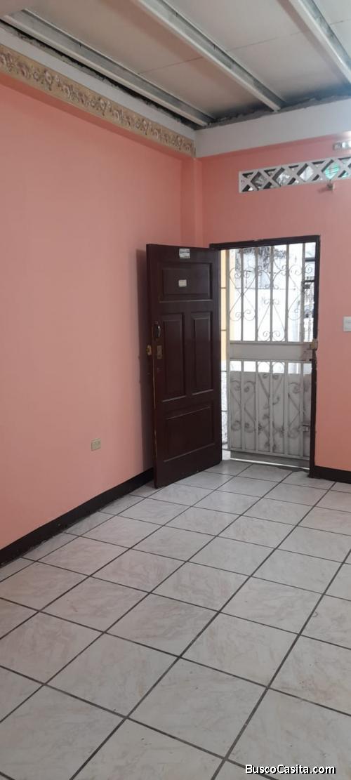 En venta casa Leonidas Plaza y Cristobal Colón 