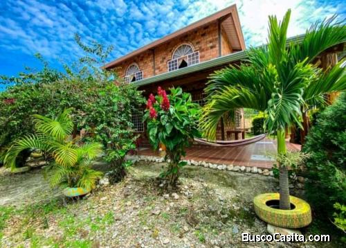 VENTA DE CASA VACACIONAL EN LOJA PARROQUIA QUINARA