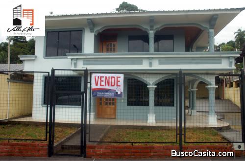 CASA AMPLIA CON NAVE INDUSTRIAL EN MACAS.