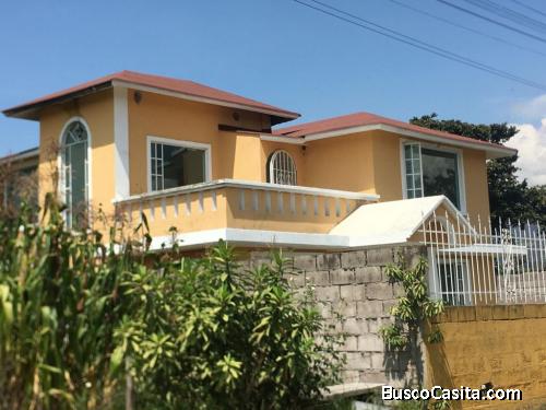 EN FAJARDO VALLE DE LOS CHILLOS VENDO LINDA CASA