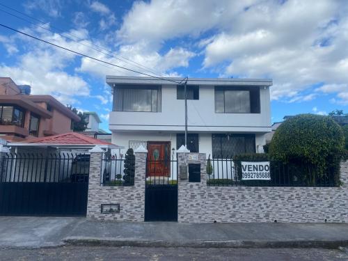 SAN RAFAEL, vendo propiedad, 313m2 terreno y 180m2 construcción, 4 alcobas
