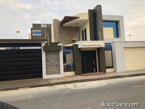 De venta hermosa propiedad en la ciudad de Quevedo.  Información: 0967656806