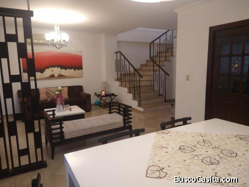 Vendo comoda casa en Via al Sol con amplio terreno