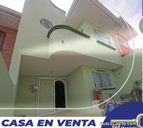 Gran oportunidad .. vendo casa moderna sector Uncovia .. Cuenca 