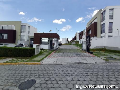 Casa de venta Pomasqui, conjunto las Higueras de dos plantas, con proyección para tercer piso