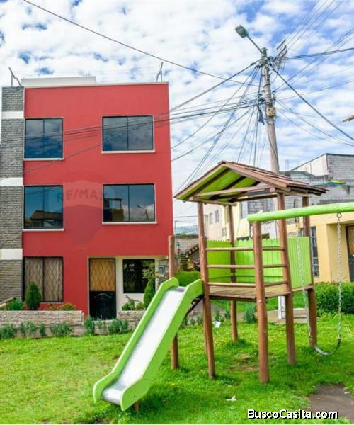 CASA ESQUINERA CERCA DEL TERMINAL QUITUMBE