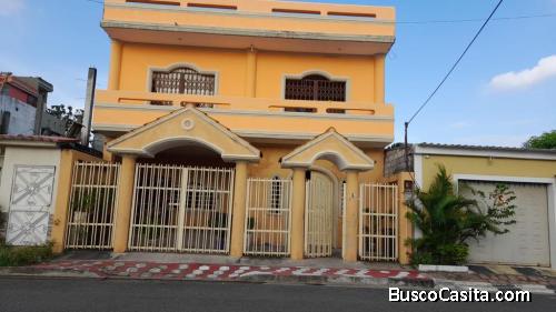 Casa 4 dormitorios  Duran, Los Helechos 