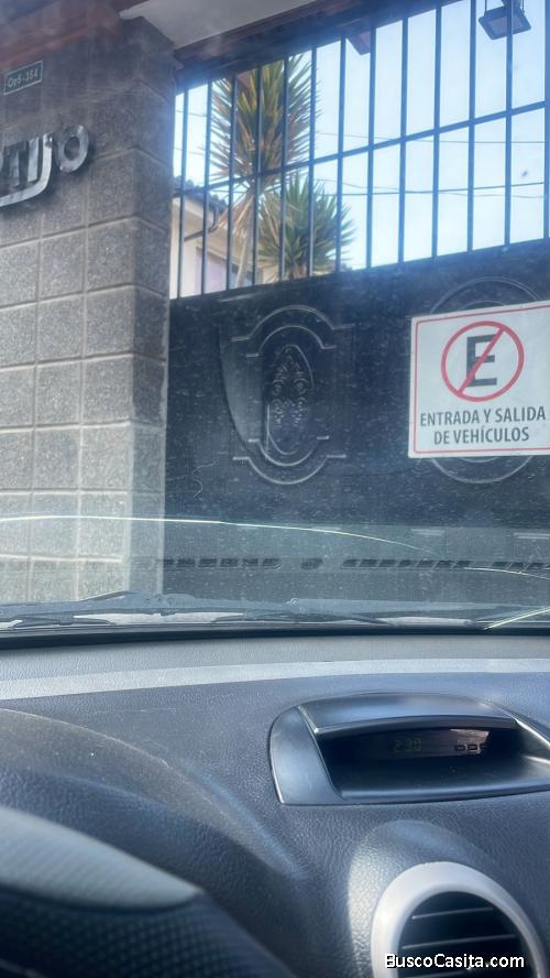 CASA EN VENTA EN COTOCOLLAO - Norte de Quito