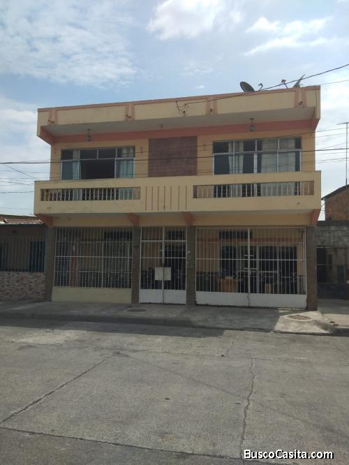 VENTA DE CASA DE DOS PLANTAS AL SUR OESTE 