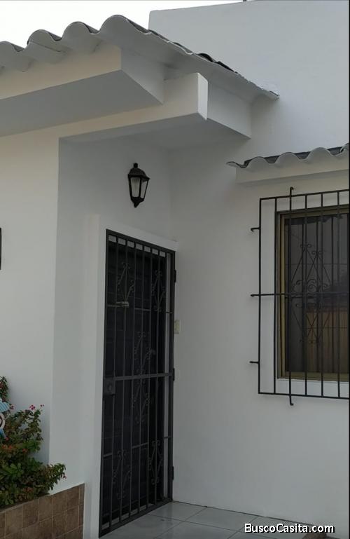 Hermosa casa en Samanes 1