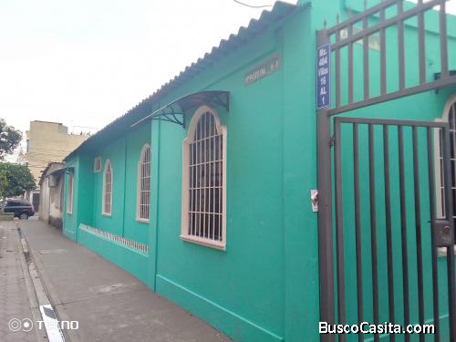 Vendo casa Sauces 8 esquinera amplia