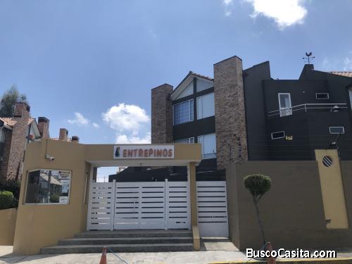 Hermosa casa sector  Embajada Americana norte de Quito