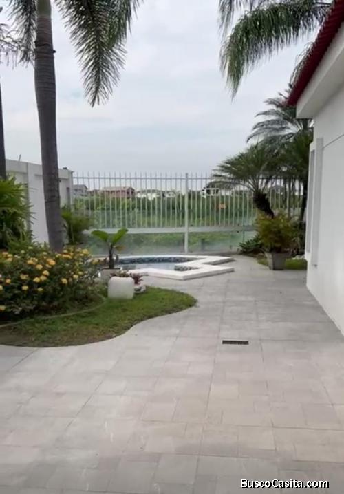 Vendo maravillosa casa vista al rio en Ciudad Celeste etapa La Serena