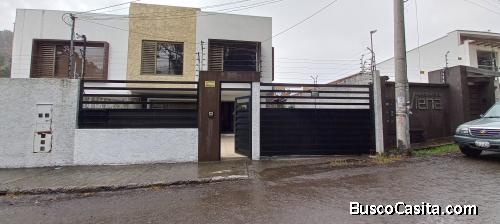 Vendo hermosa casas de dos pisos.