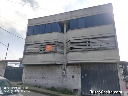 VENDO CASA EN OBRA GRIS DE 3 PISOS CON LOCAL