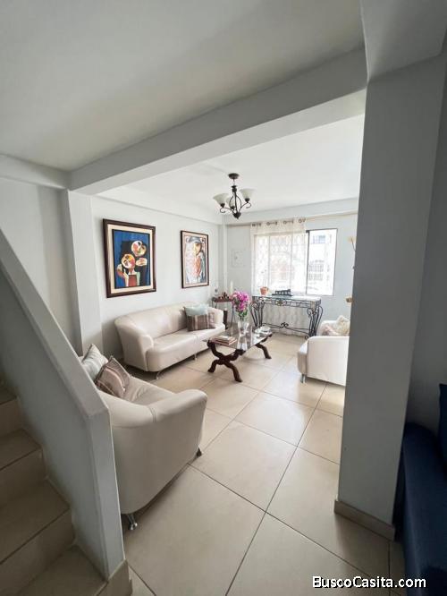 Vendo amplia y segura casa en Samanes 1 en conjunto cerrado