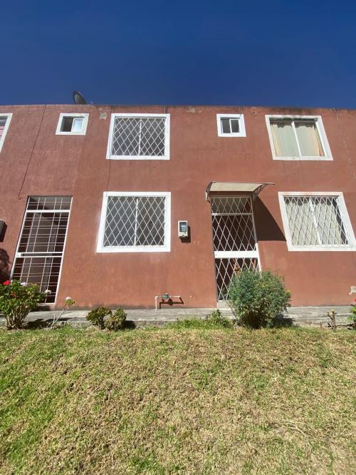 ALANGASI, casa en conjunto, de 4 dormitorios, 3 bañoas y 1 estacionamiento