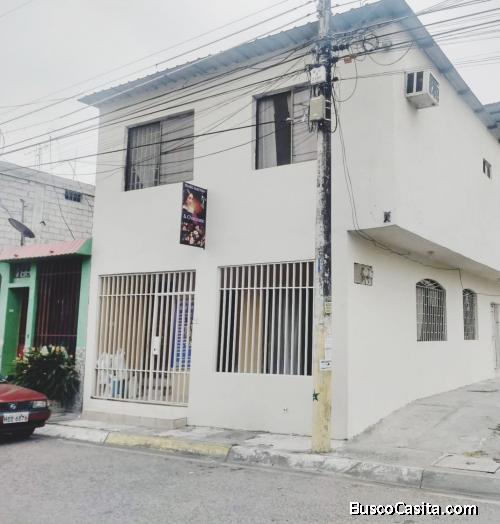Casa de Dos Pisos en Venta 