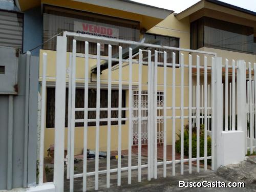 Cesar Borja y Alberto Einstein, sector Colegio Einstein, Carcelén